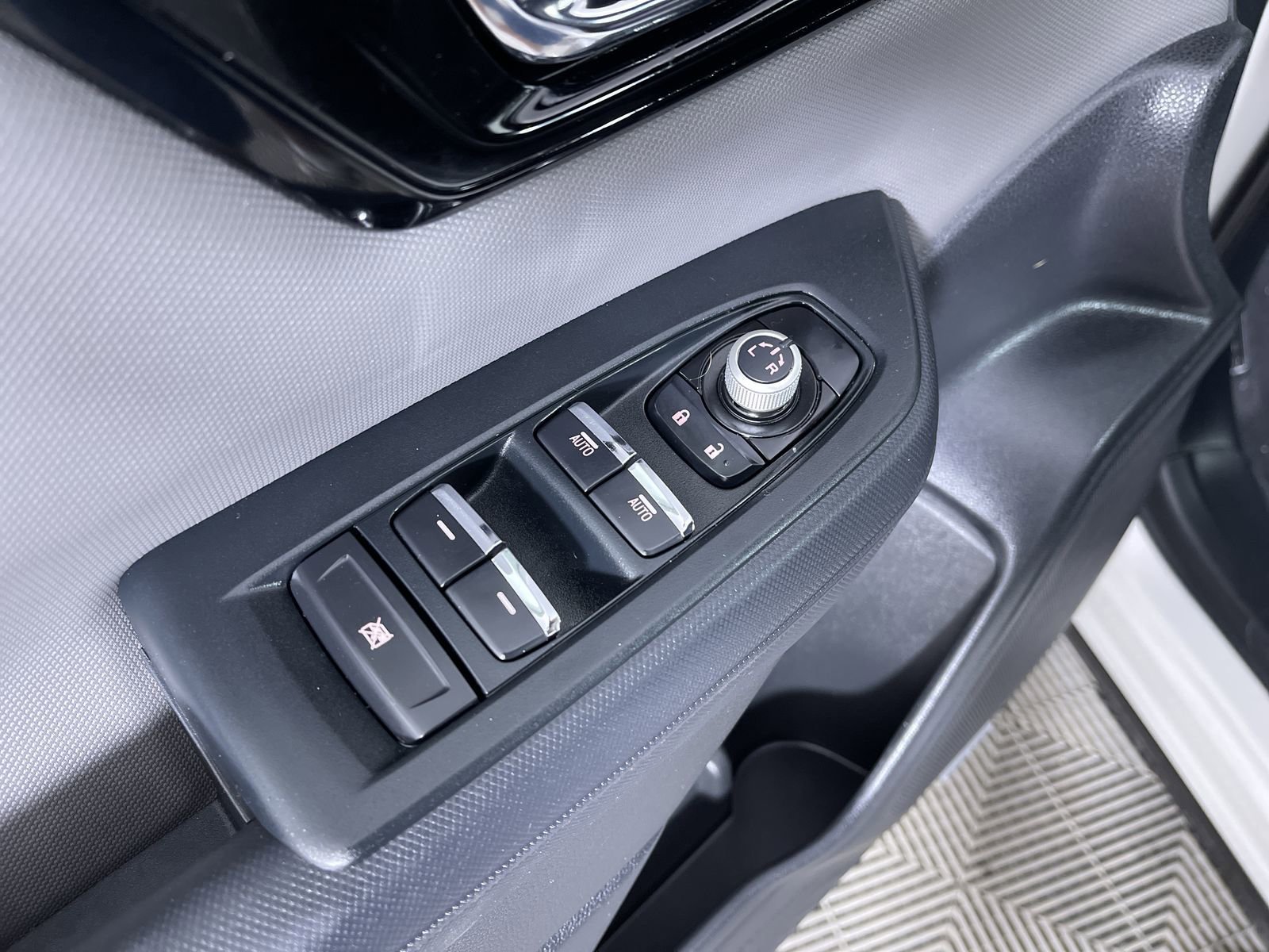 2025 Subaru Forester Sport - Photo 14