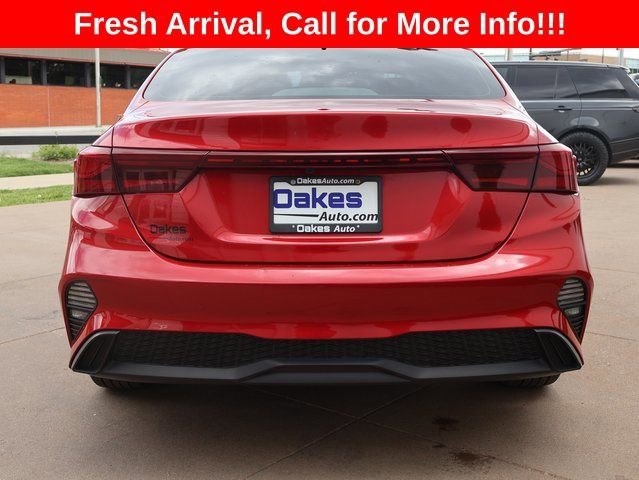 Used 2022  Kia LXS image 6