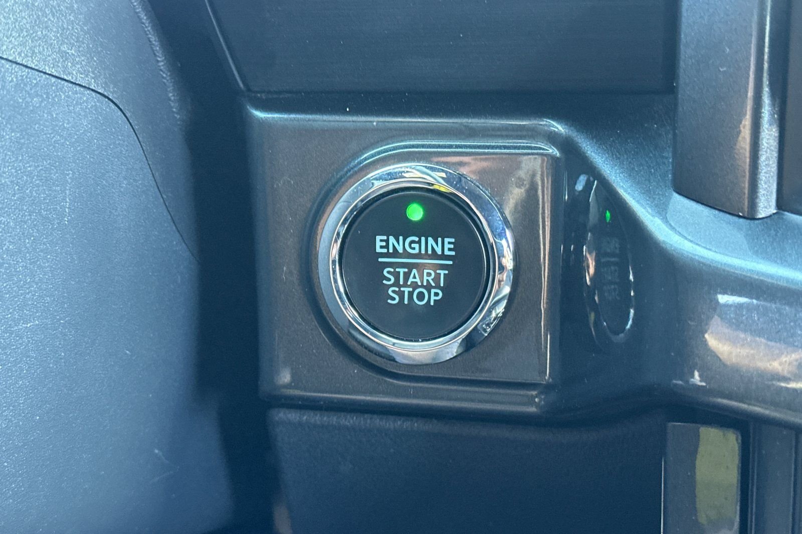 Used 2022 Blue Ford XLT image 23