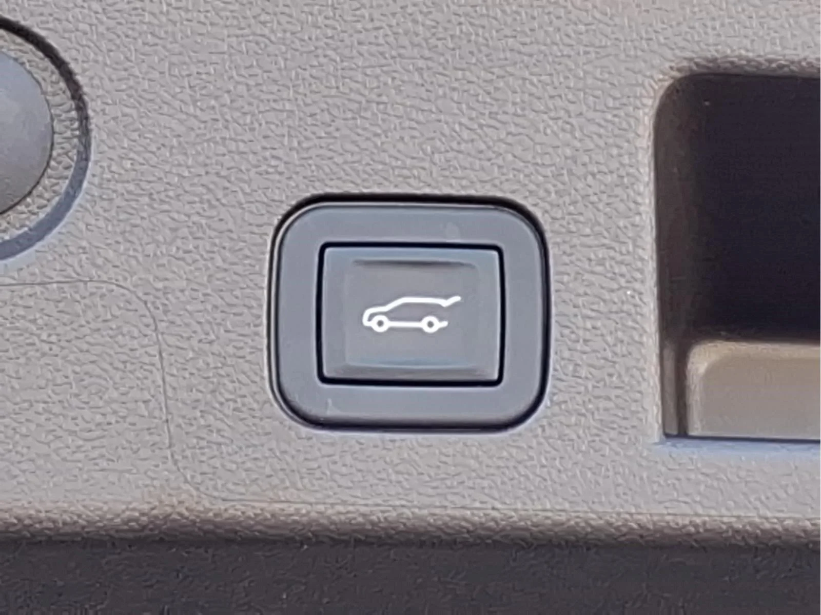 Used 2026 Sterling Metallic GMC Denali image 10