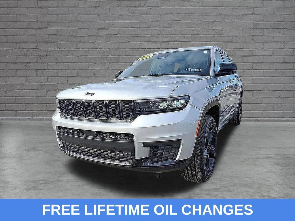 Used 2021 Silver Zynith Jeep Altitude image 7