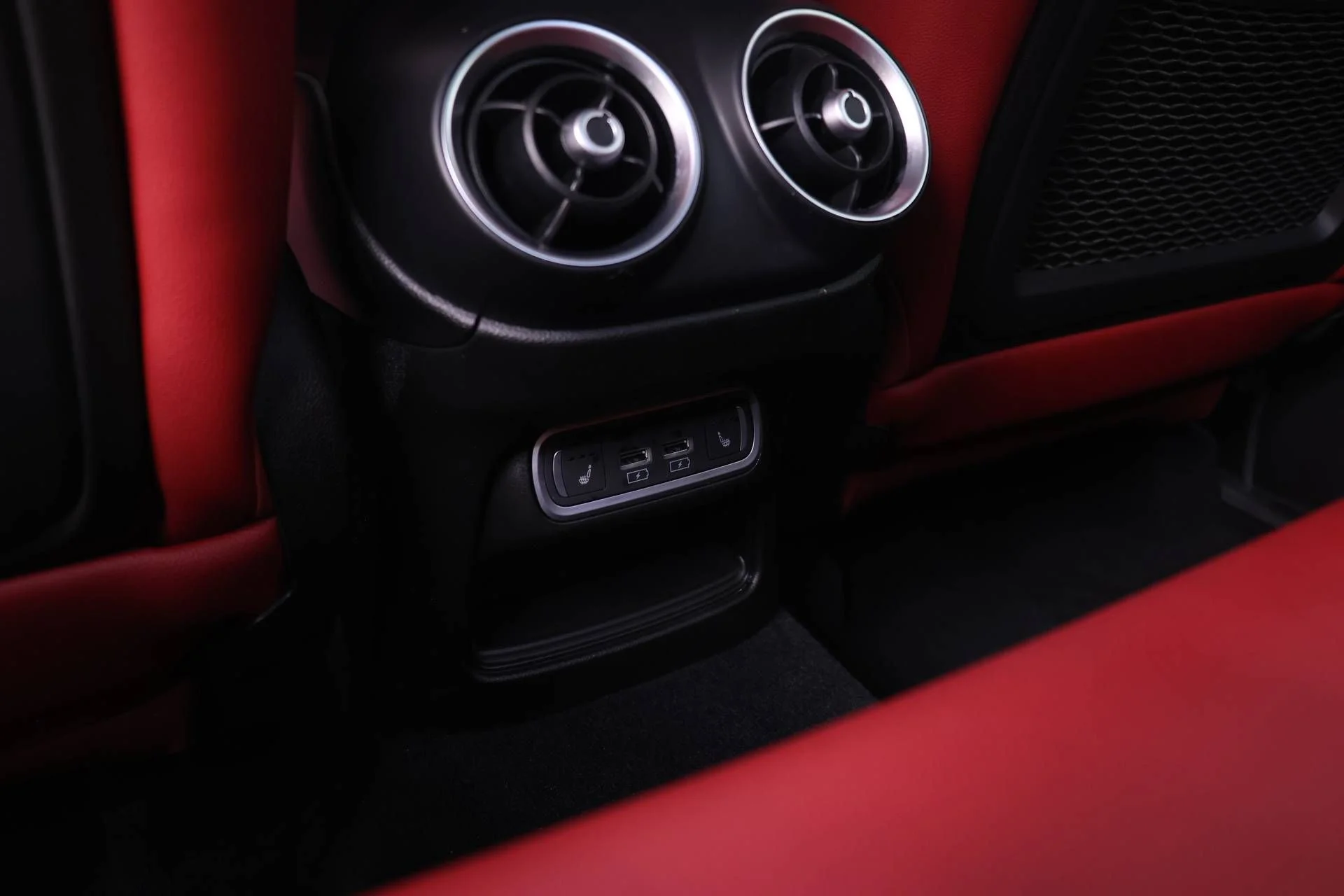 Certified Used 2024 White Alfa Romeo Veloce image 16