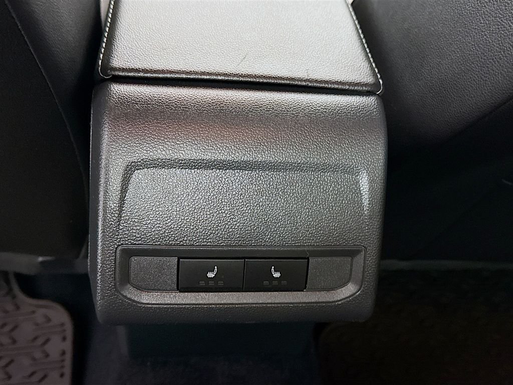Used 2021 Silver Volkswagen R-Line image 26