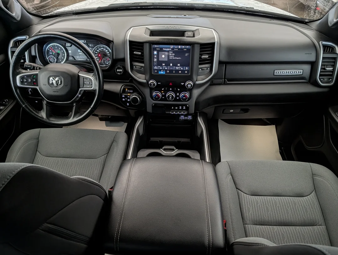 Used 2023 White RAM Big Horn - - 4x4 - 3.6L Pentastar V6 - Crew Cab - 12 Uconnect Display - Backup Camera & More! image 25