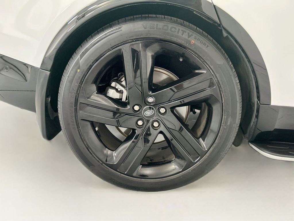Used 2024 Fuji White Land Rover Dynamic SE image 32
