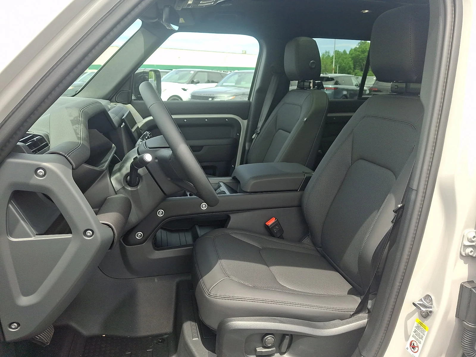 New 2026 Borasco Grey Metallic - 1CN Land Rover S image 9