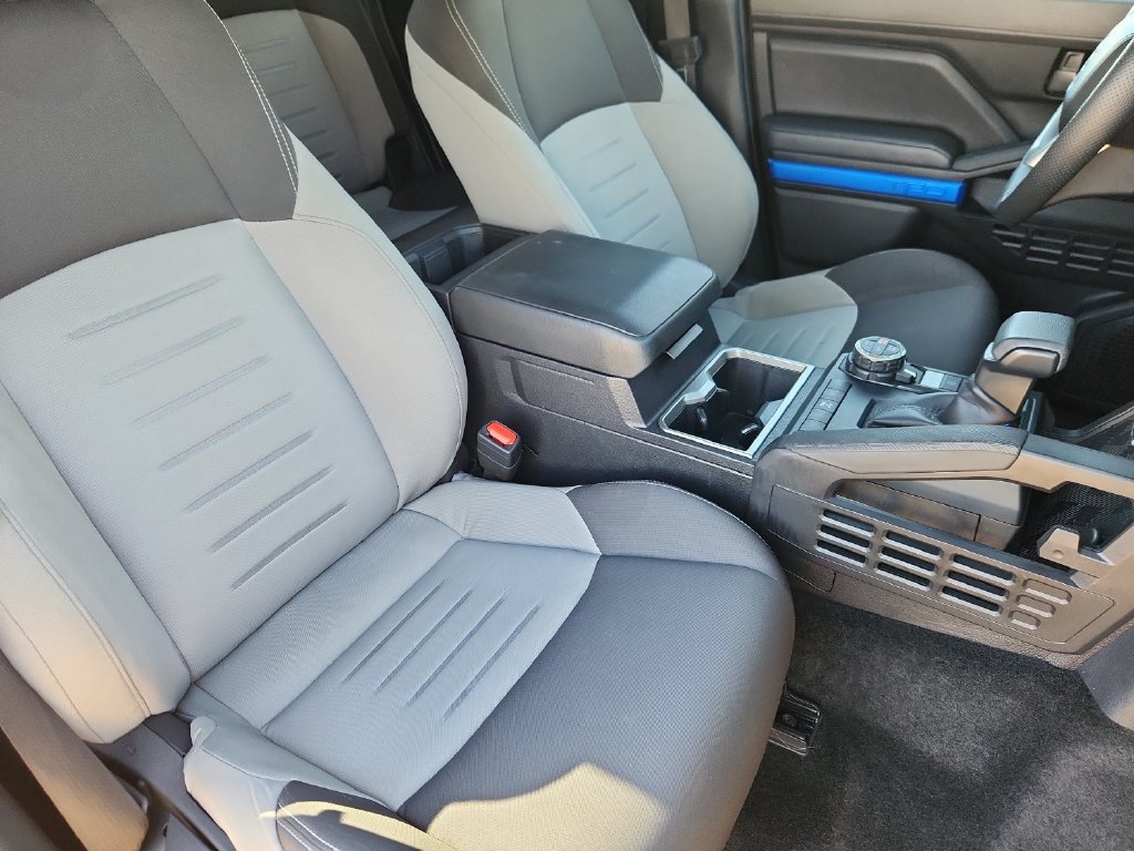 2025 Toyota Tacoma TRD Off Road - Photo 12