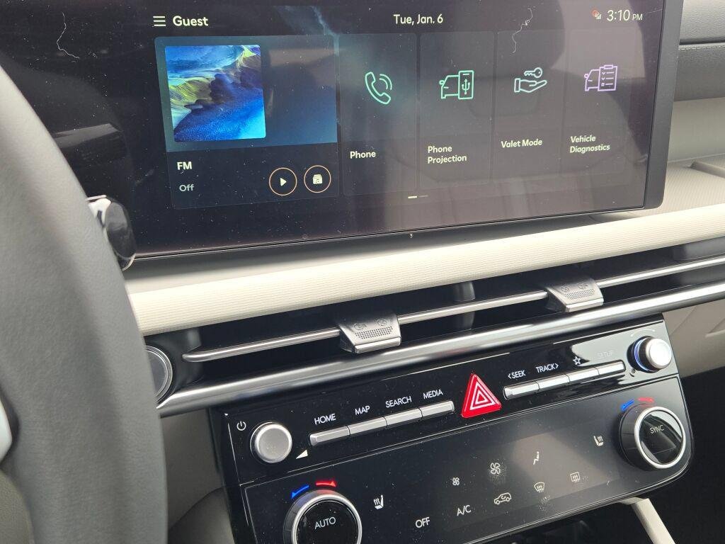 New 2026 White Hyundai SEL AWD image 27