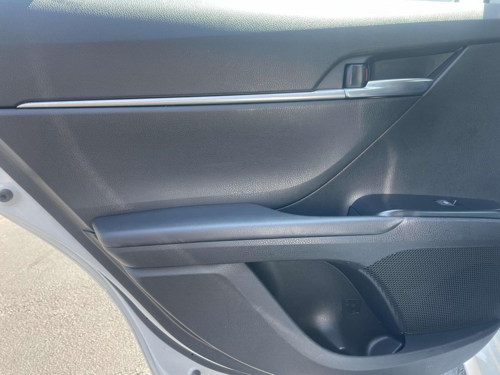 Used 2020 White Toyota LE image 12