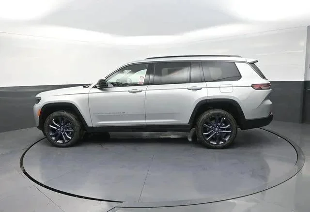 New 2026 Silver Zynith Jeep 85th Anniversary Edition image 6