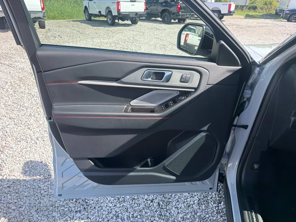 New 2027 Avalanche Gray Ford ST image 21