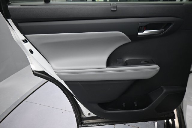 Used 2026 Beige Toyota XLE image 18