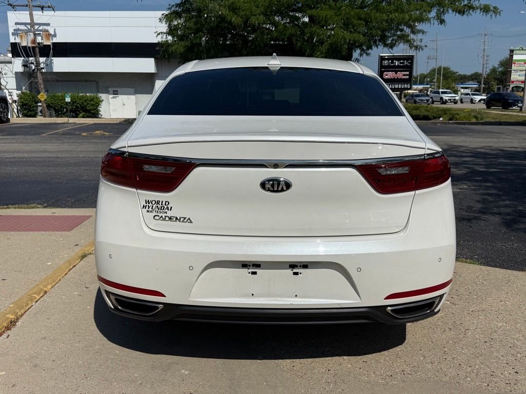 Used 2017 White Kia Premium image 6