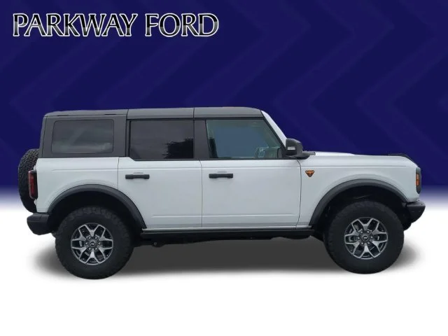 Used 2024 White Ford Badlands image 6