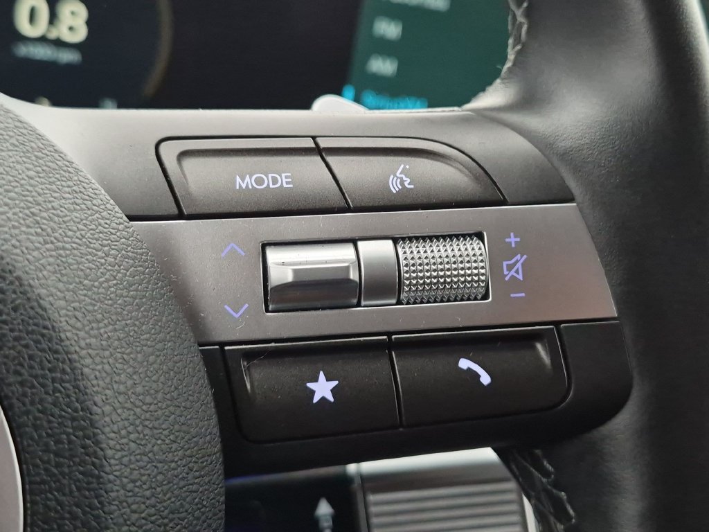 Used 2024 Black Hyundai SEL image 15