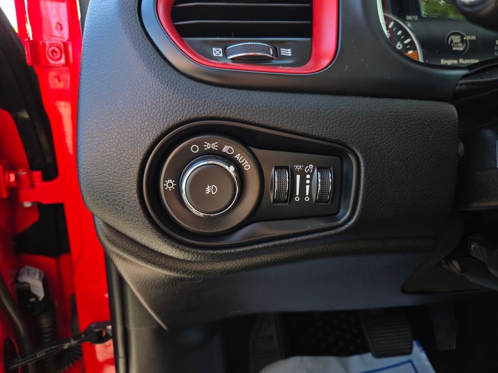 Used 2022 Red Jeep Trailhawk image 14