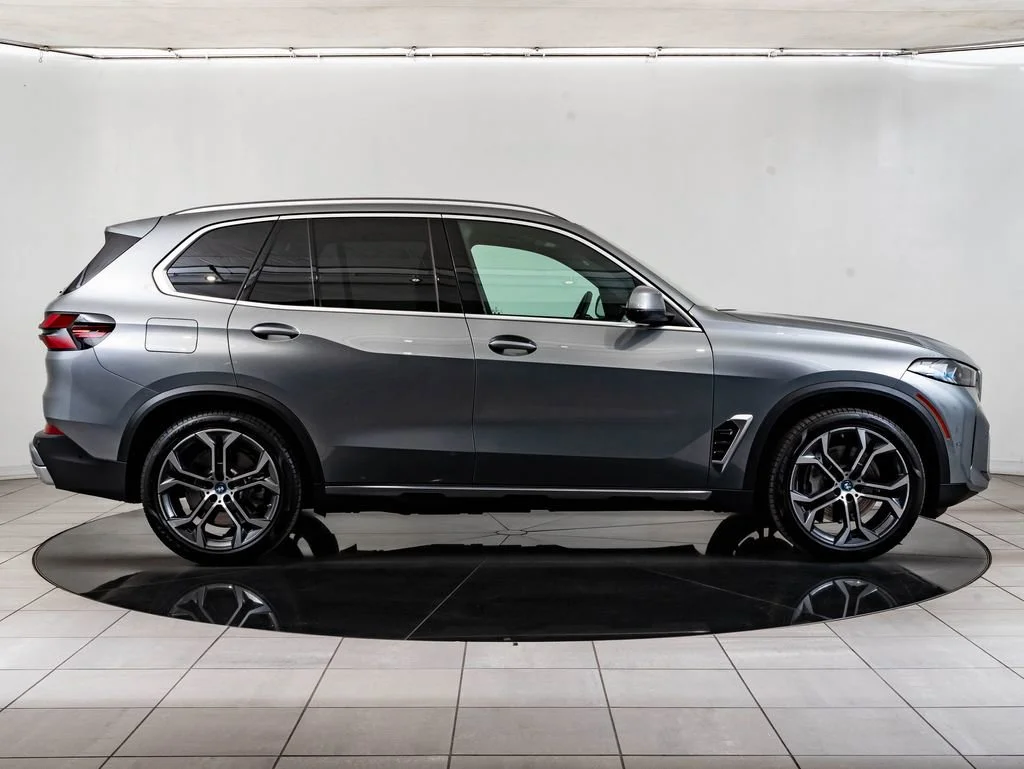 Used 2024 Skyscraper Gray Metallic BMW xDrive50e image 11