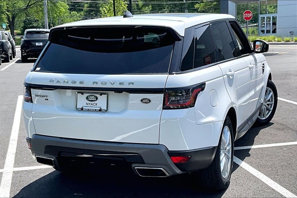 Certified Used 2022 Fuji White Land Rover SE image 2