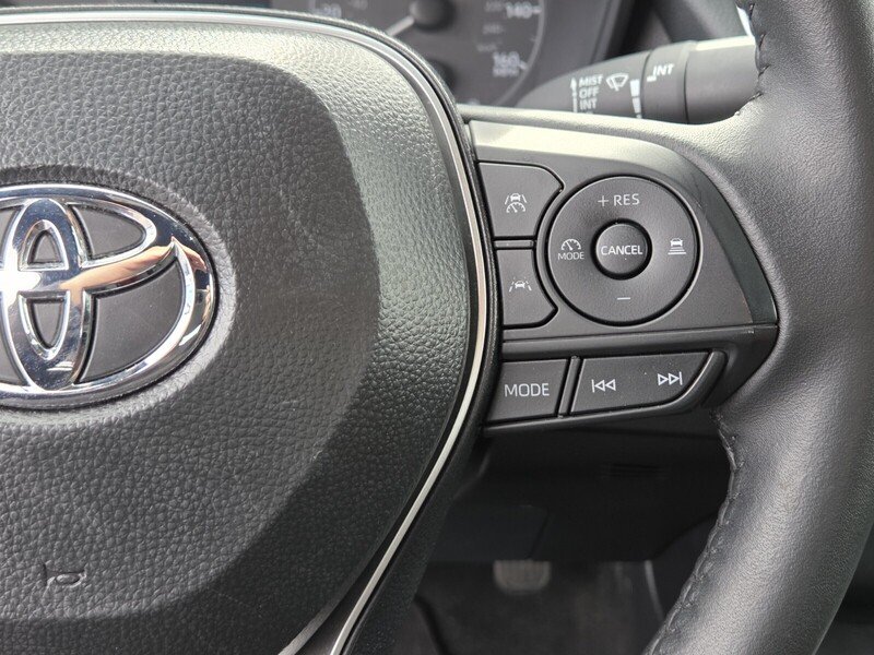 Used 2025 White Toyota SE image 27