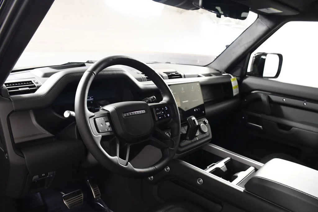 New 2026 Santorini Blk Land Rover X image 12