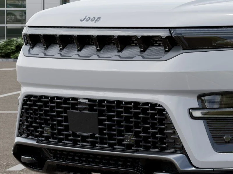 New 2026 Bright White Clear-Coat Exterior Paint Jeep Limited Altitude image 12
