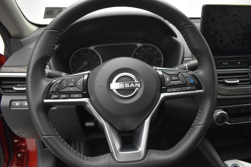 Used 2024 Red Nissan 2.5 SV image 20