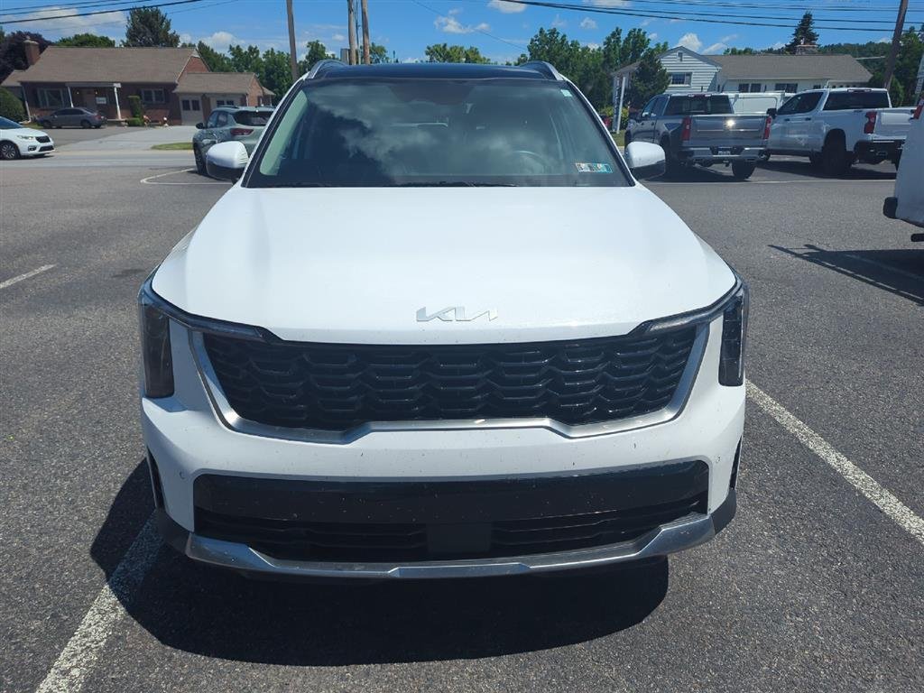 Used 2025 Glacial White Pearl Kia S image 4