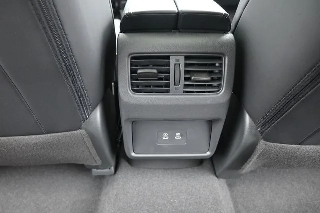 New 2026 Everest White Pearl TriCoat Nissan Dark Armor™ image 28
