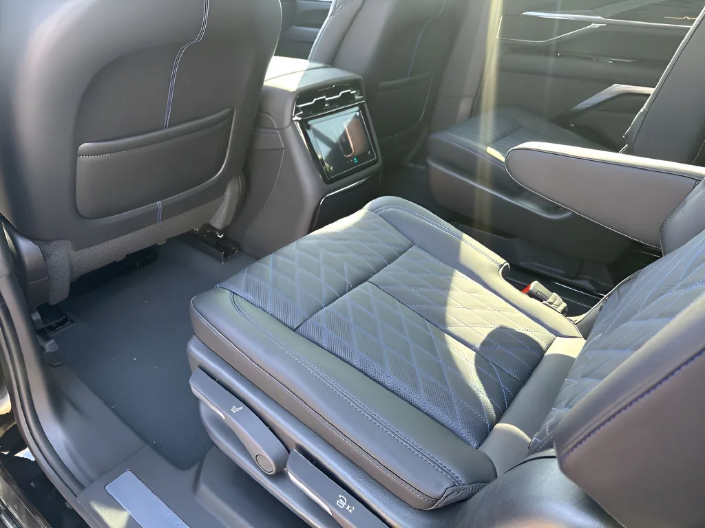2026 Cadillac Escalade IQL Luxury - Photo 24