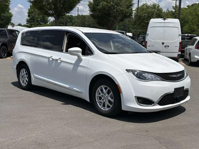 Used 2020 White Chrysler Touring image 14