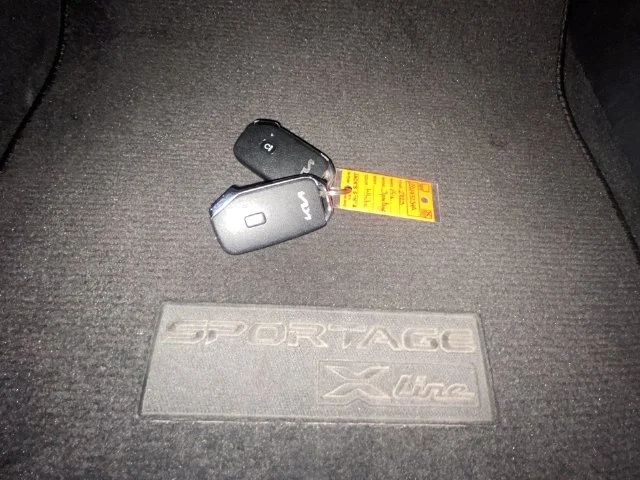 Used 2023 White Kia X-Line image 29