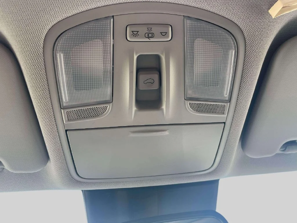 Used 2019 Silver Hyundai SEL image 32