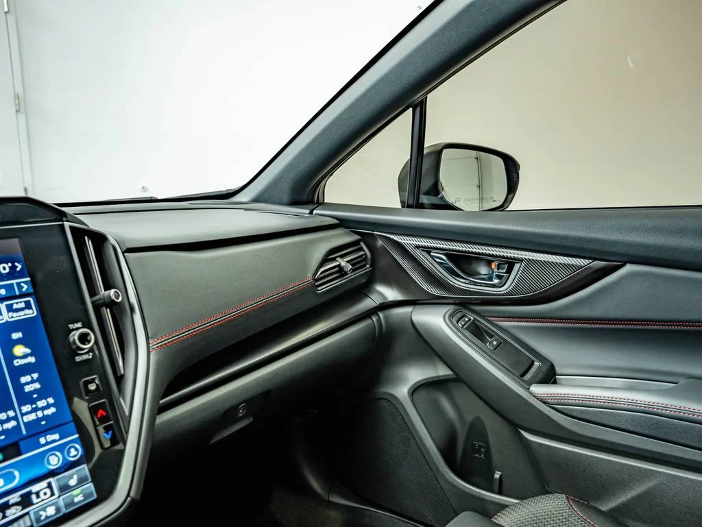 Used 2025 Crystal Black Silica Subaru Premium image 30