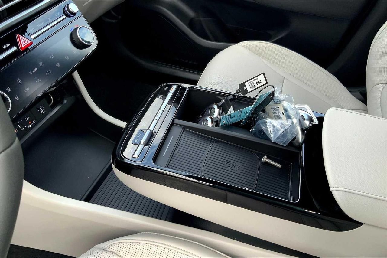 New 2026 Serenity White Pearl Hyundai Limited FWD image 8