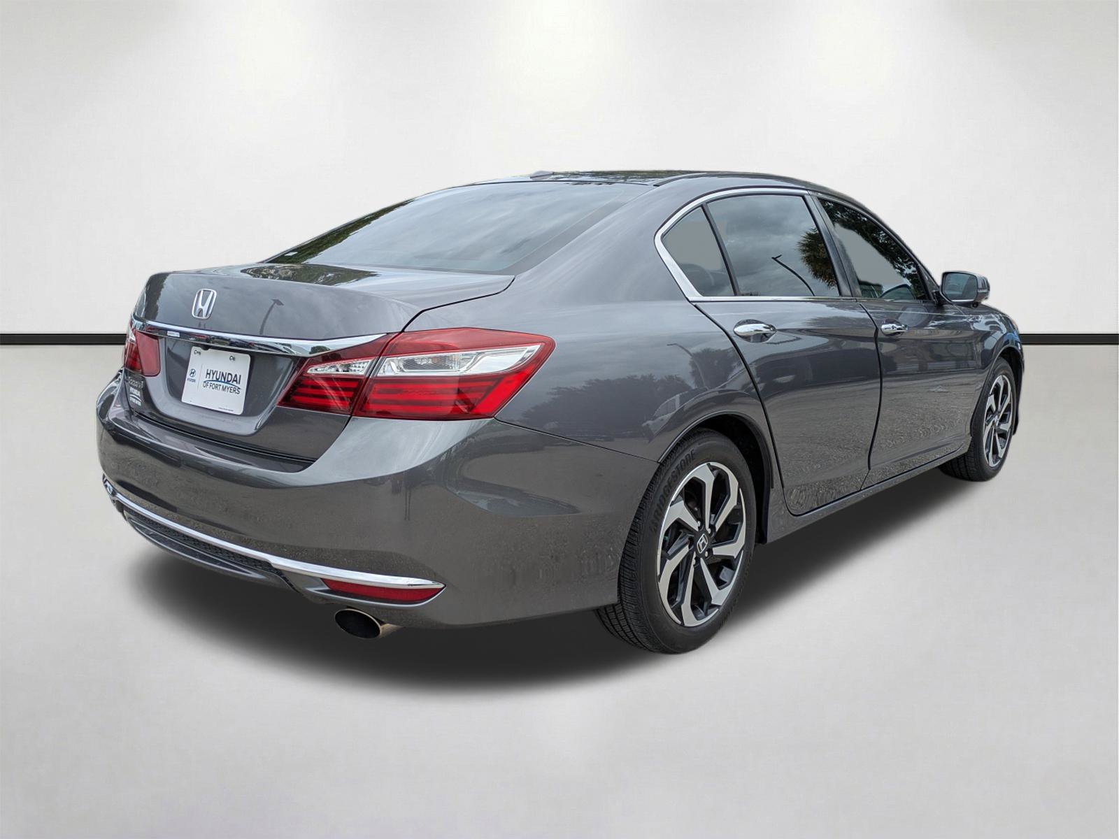 Used 2017 Gray Honda EX-L image 5