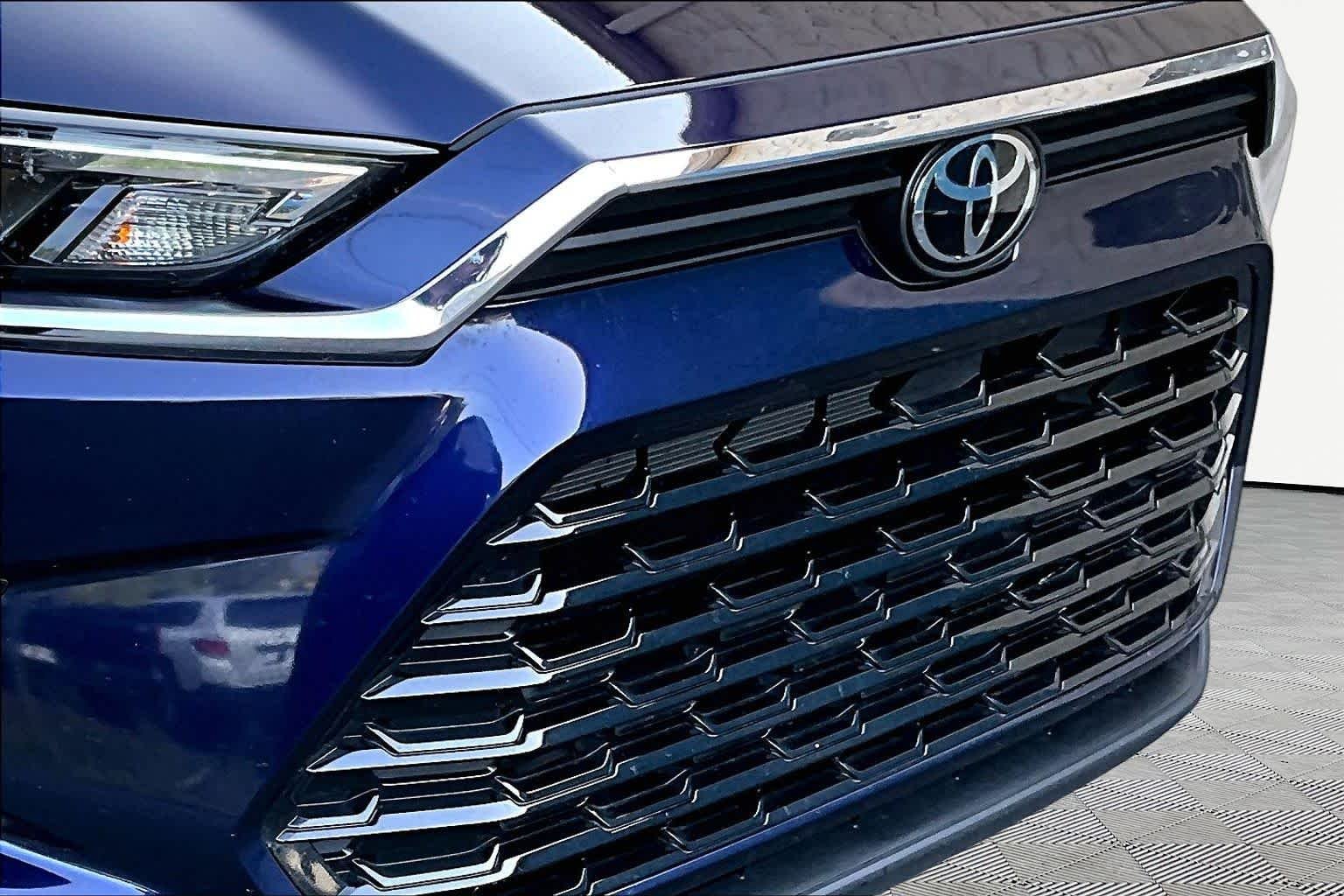 Used 2025 Blueprint Toyota XLE image 30