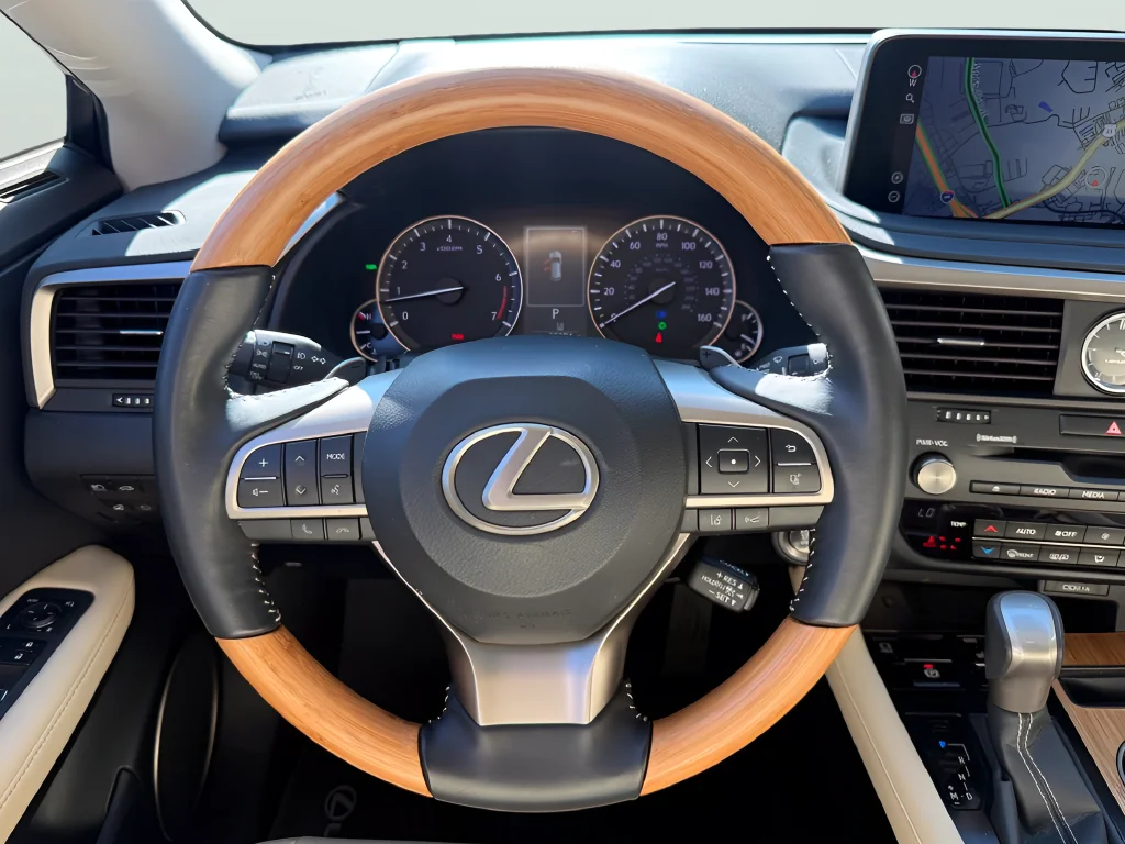 Used 2022 White Lexus 350L image 14