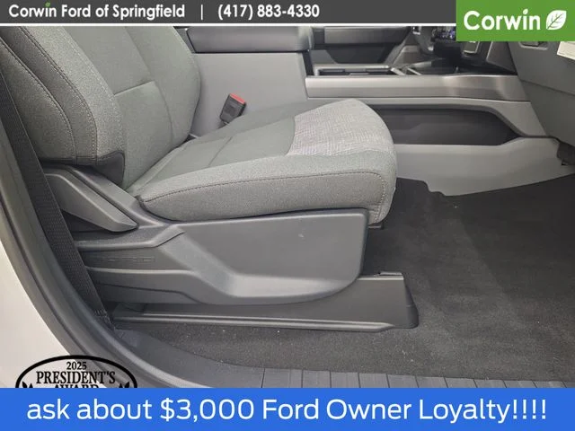 New 2026 Oxford White Ford F-250® XLT image 14