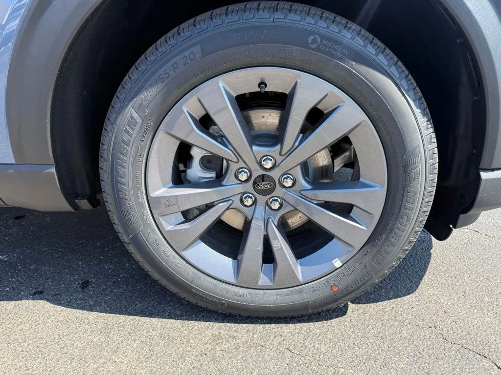 New 2026 Vapor Blue Metallic Ford Active image 58