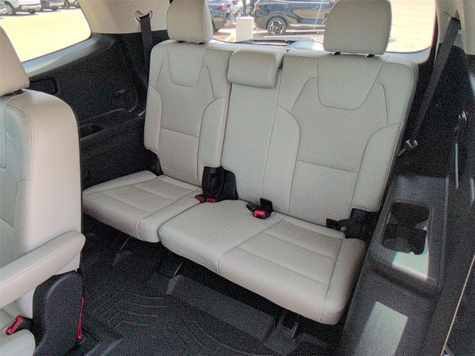 Used 2021 Ebony Black Kia EX image 22