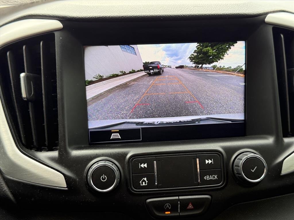 Used 2023 WHITE GMC SLT image 18