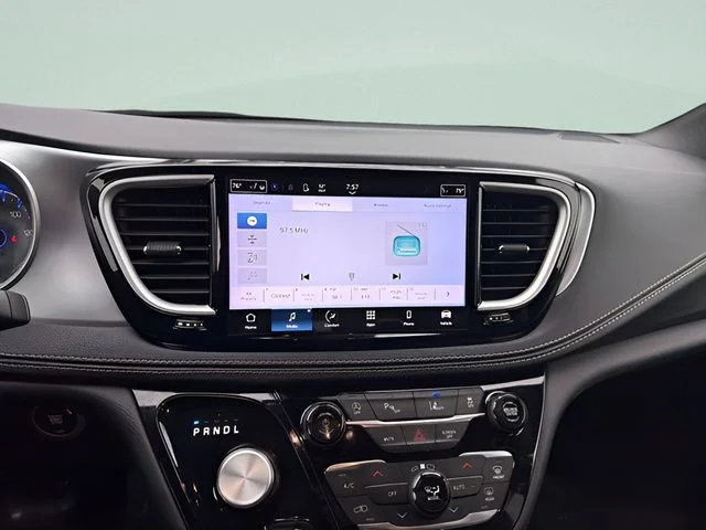2023 Chrysler Pacifica Touring L - Photo 9