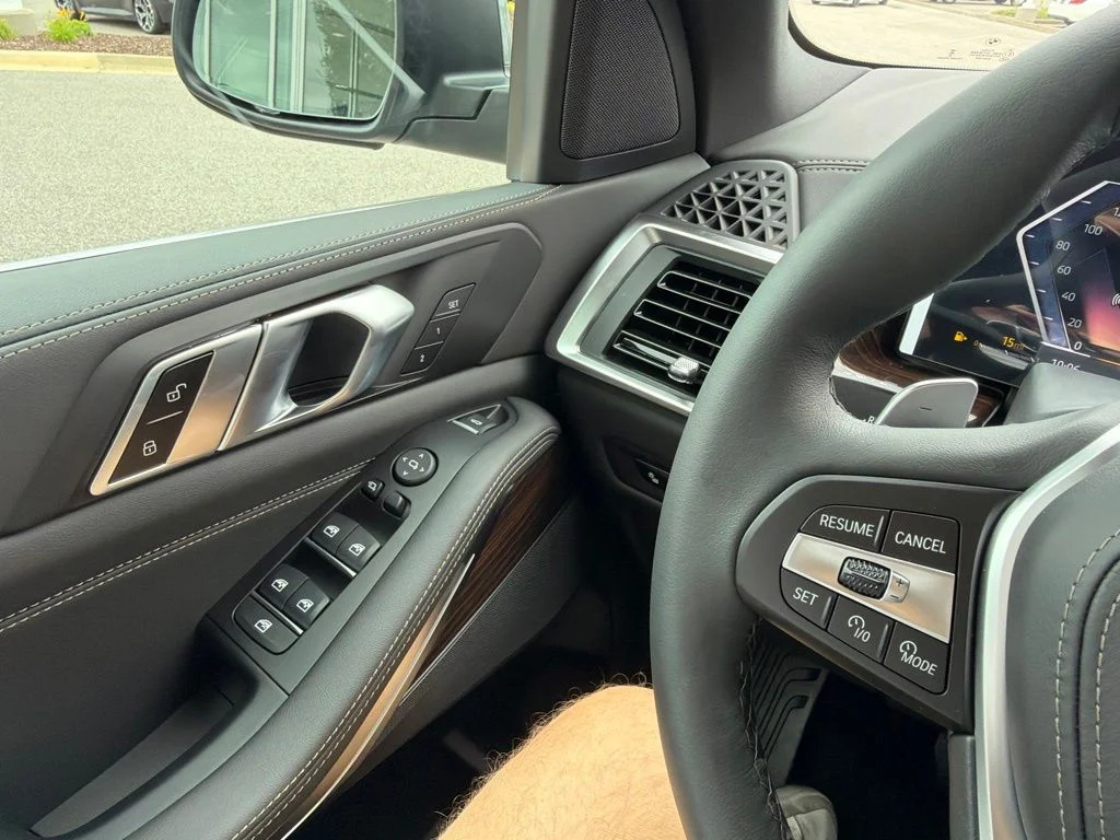 New 2026 Skyscraper Grey Metallic BMW sDrive40i image 20