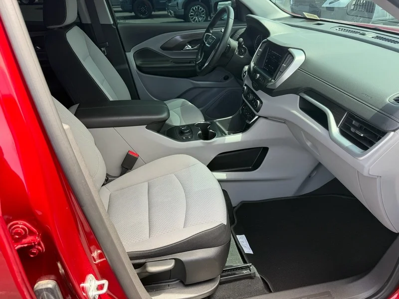 Used 2024 Volcanic Red Tintcoat GMC SLE image 16