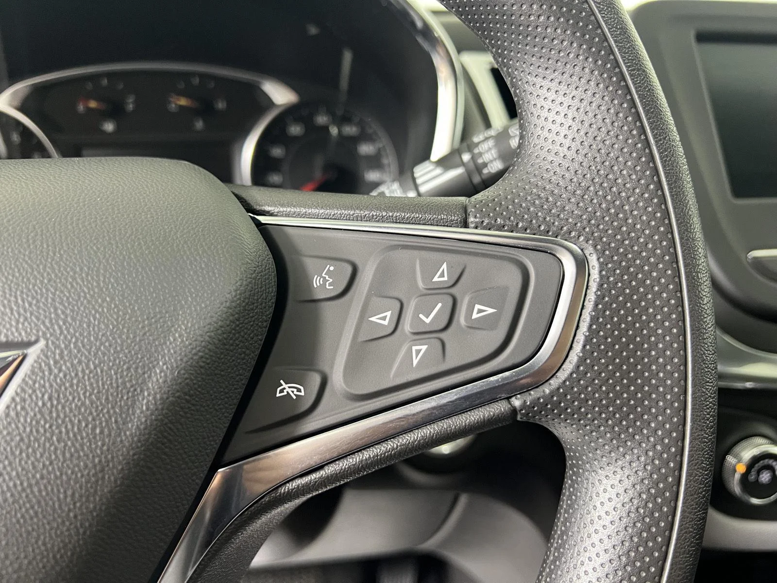 Used 2024 Sterling Gray Metallic Chevrolet LS image 9