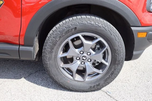 Used 2024 Red Ford Badlands image 15