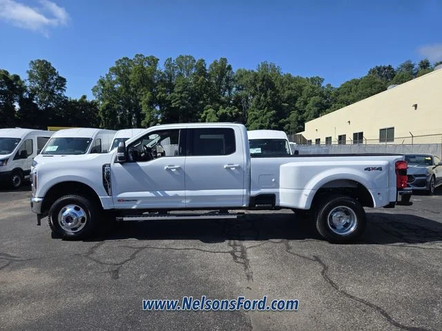 New 2026 Oxford White Ford F-350® XLT image 4