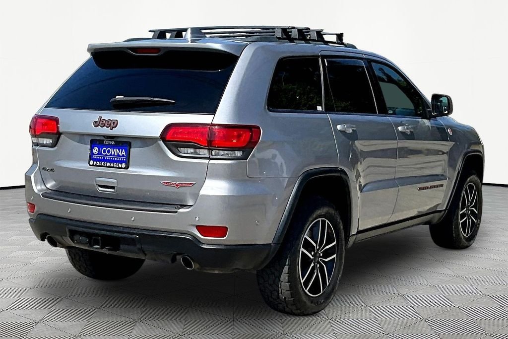 Used 2019 Silver Jeep Trailhawk image 6
