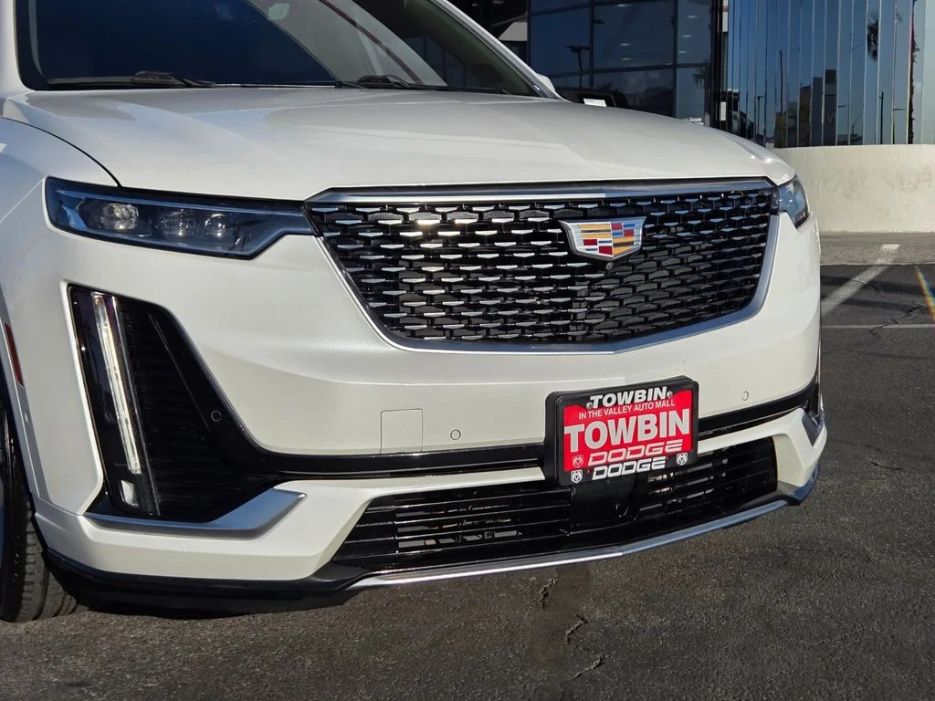 Used 2020 White Cadillac Premium Luxury image 8