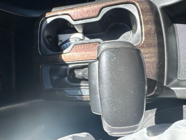 Used 2021 White GMC Elevation image 19